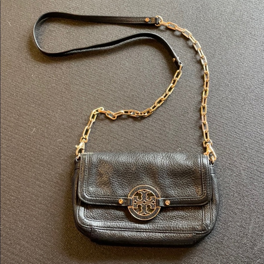 Tory chain cross body